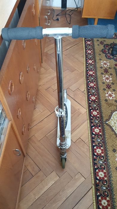 Продавам детска тротинетка