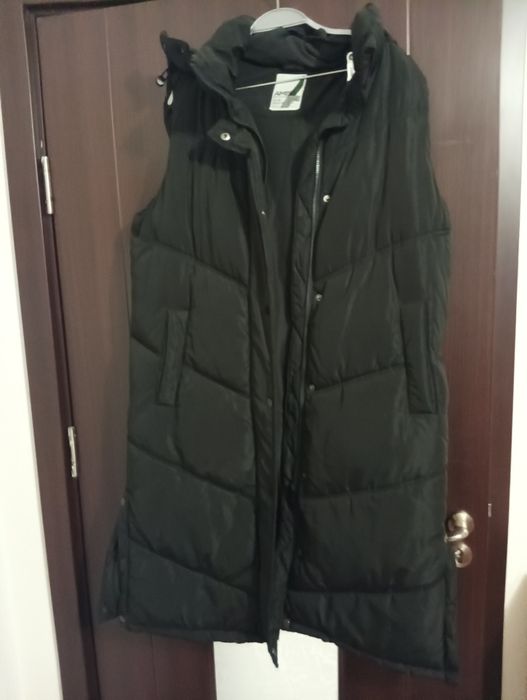 Дълъг елек с качулка