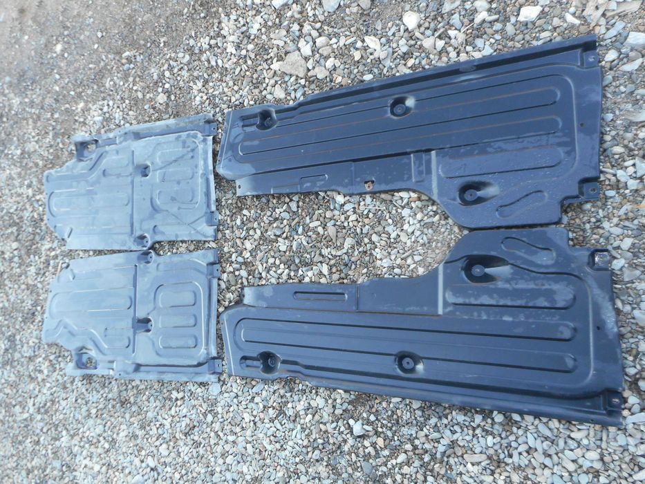 Капаци на двигатели от Мерцедес