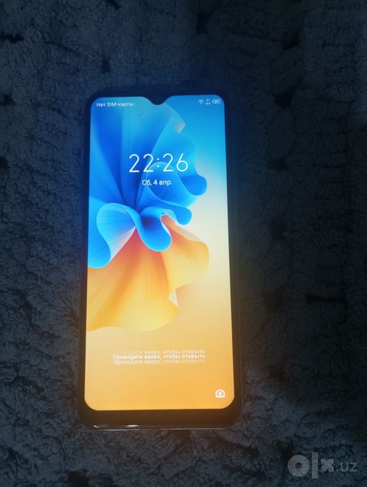 Телефон Techno Spark