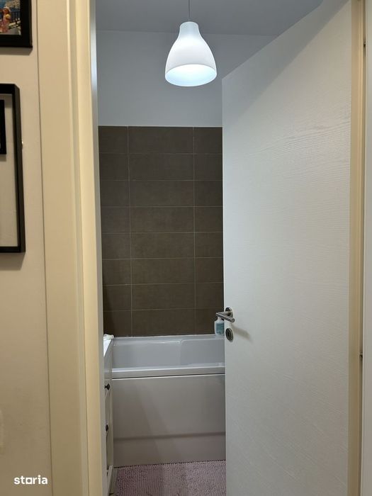 Apartament cu 3 camere+boxa, Otopeni