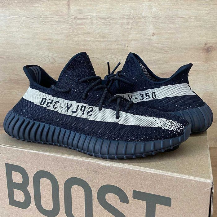 Yeezy Boost 350 V2 Black-White Oreo 39EUR