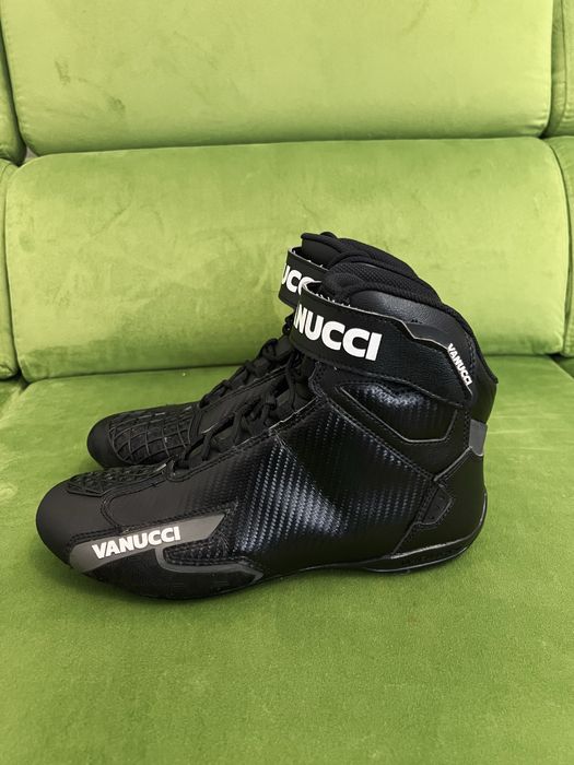 Ghete moto Vanucci nr 43 ca noi