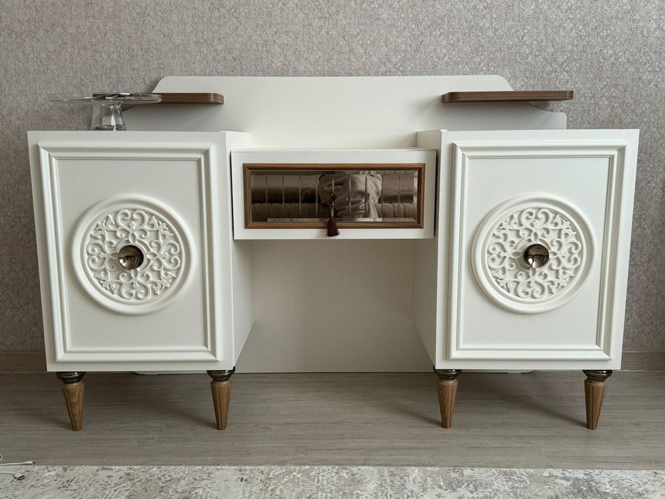 Новый шкаф с тумбой