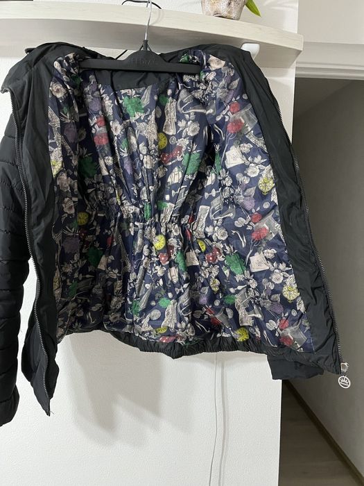 Продам женскую куртку 44 размер