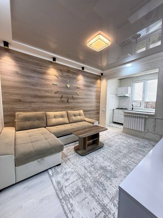 Диван блу ва спальни набор сотилади янги.