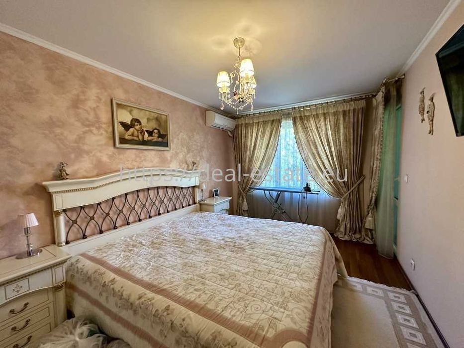 Продава се Тристаен апартамент в Благоевград, Широк център - 124 кв.м за 1855 €/кв.м - Снимка #8