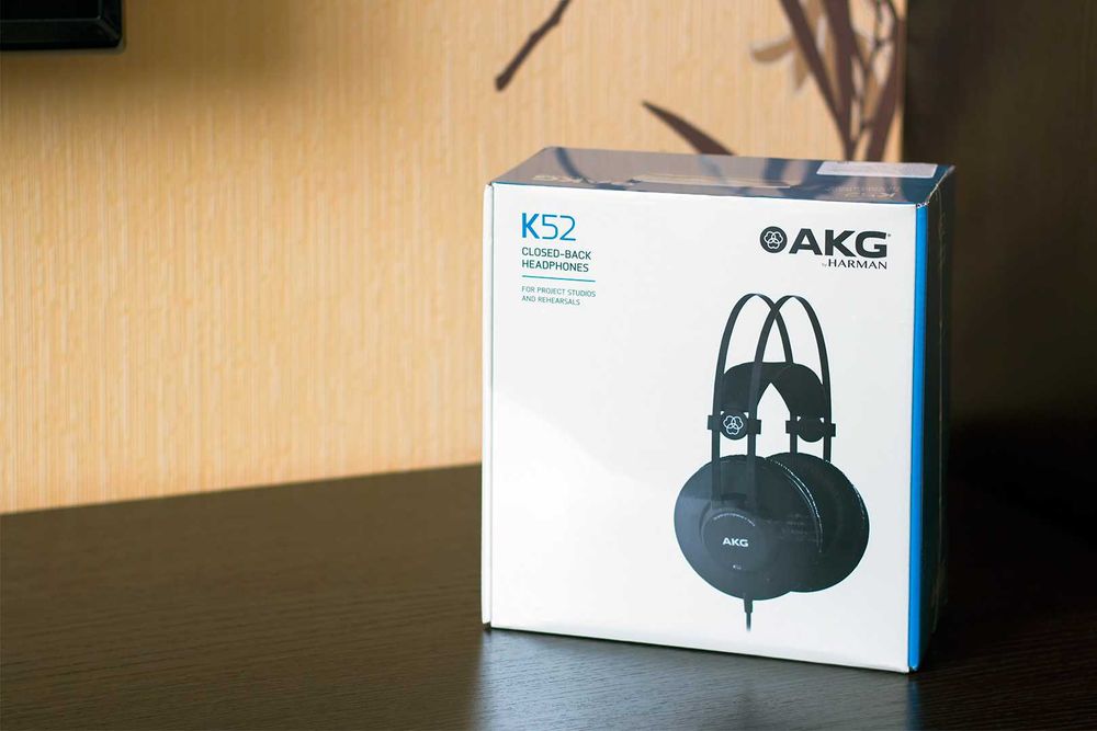 Студийные наушники  AKG K 52