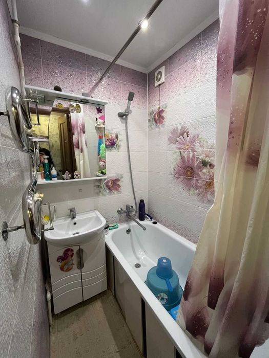 Продается 2 ком квартира район Галактики