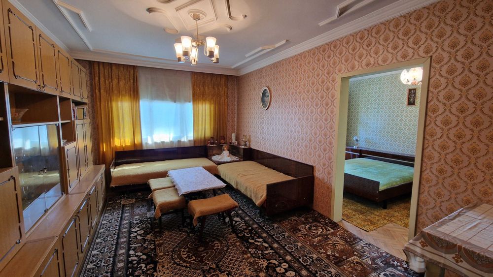 Просторен тухлен апартамент