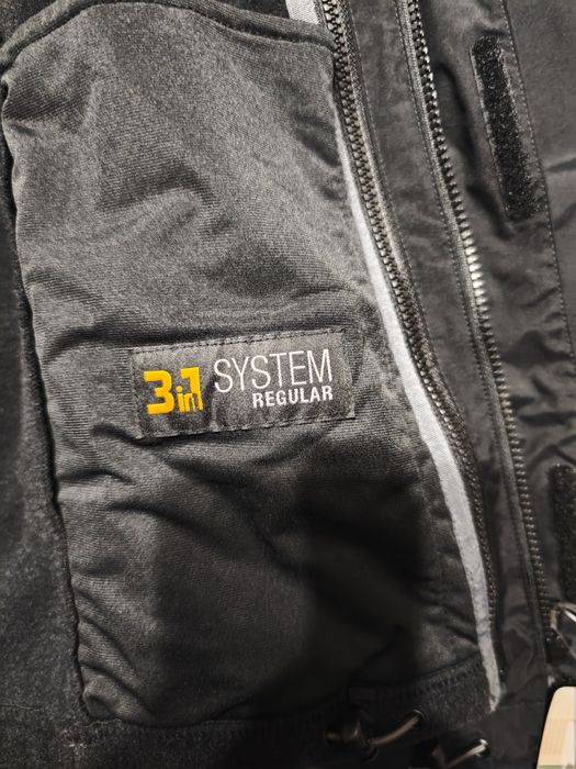 Зимно яке чисто ново