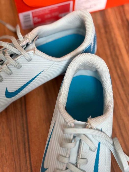 Adidasi NIKE copii baieti fotbal 37 1/2 Mercurial Vapor JR 16 Club