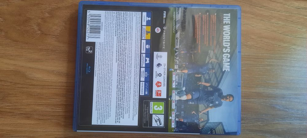 Vand fifa 2023 ps4 in stare foarte buna