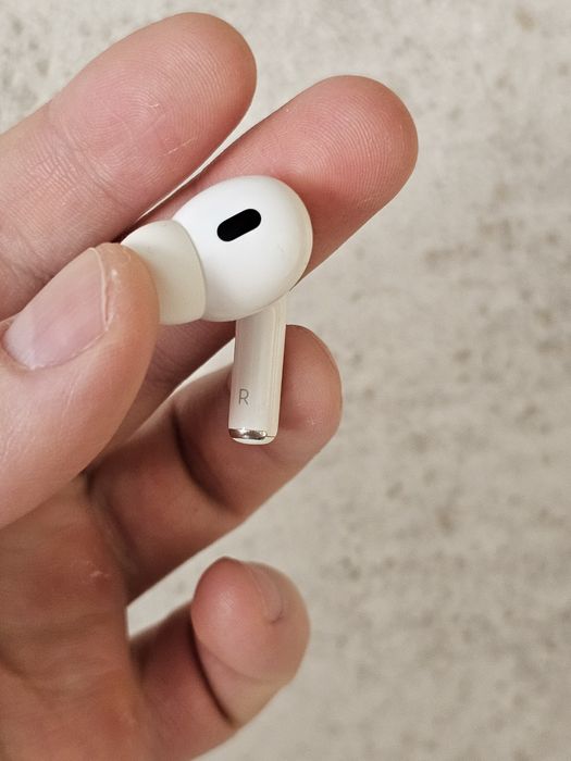 Правое ухо правый наушник  airpods pro 2 type c
