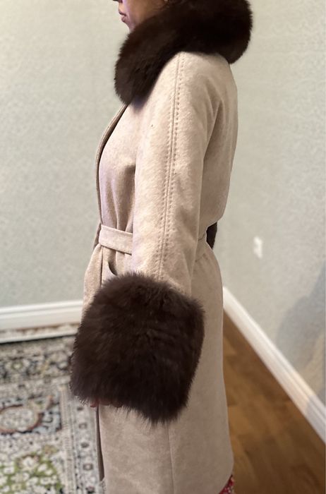 Пальто зимнее с мехом