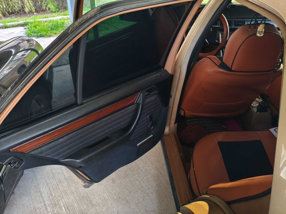 Mercedes-Benz E 320 1988 — 7