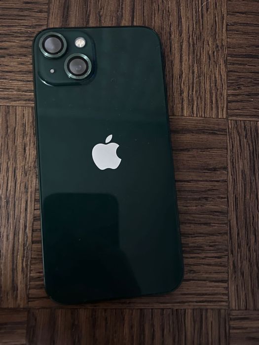 Продам айфон 13