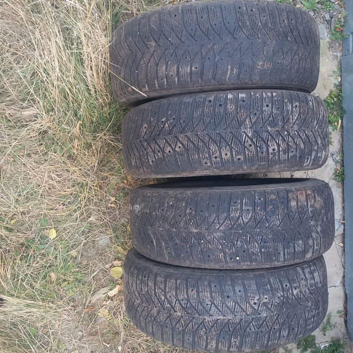 Продам R-16 205/55