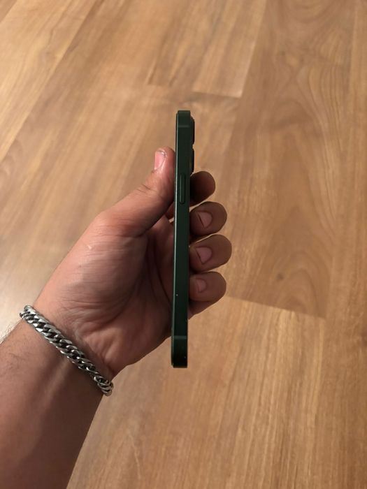 Продам Айфон 13 128 гб