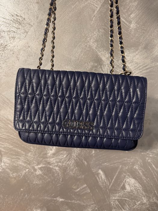 Оригинална чанта Guess