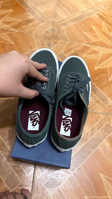 Продам тёмно зеленые кеды Vans,р.41.