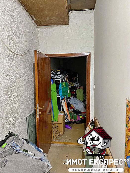 Магазини със складове и санитарен възел, Супер Център, партерни