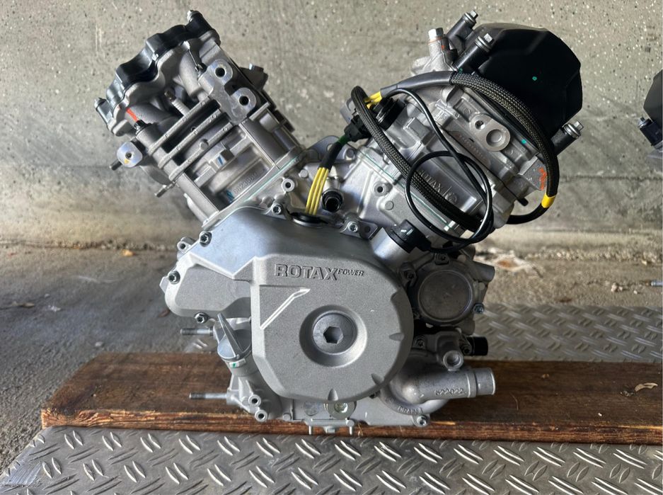 Motor Can am outlander renegade 1000R