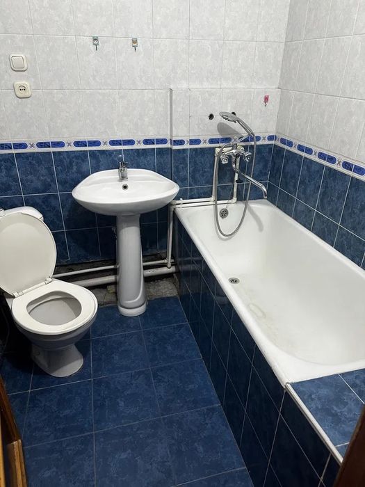 Сдается 2 ком Метро Бодомзор. Аккуратная чистая квартира