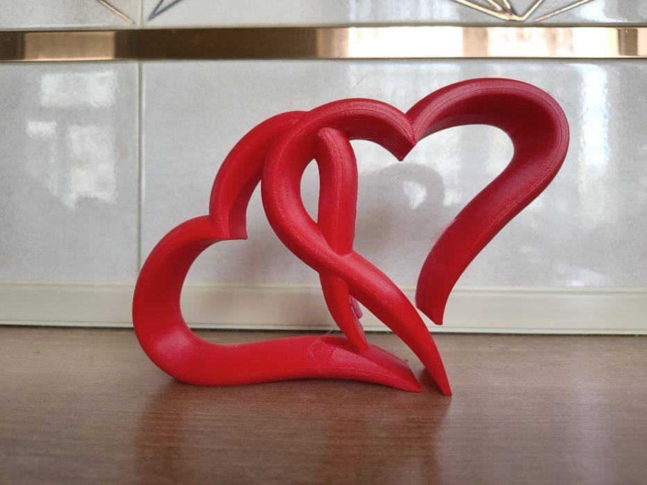 Подарък за 14 февруари, стойка за цвете във формата на преплетени сърц