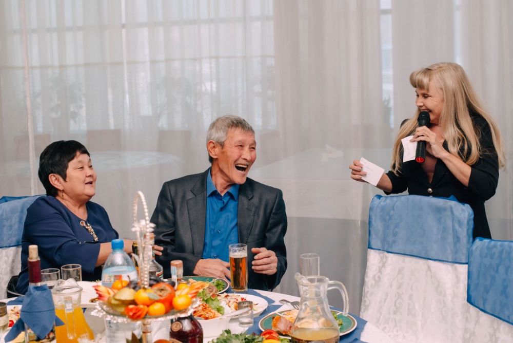 Организатор торжеств. Ведущая