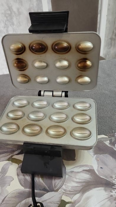 Мультипекарь, вафельница, орешницаа