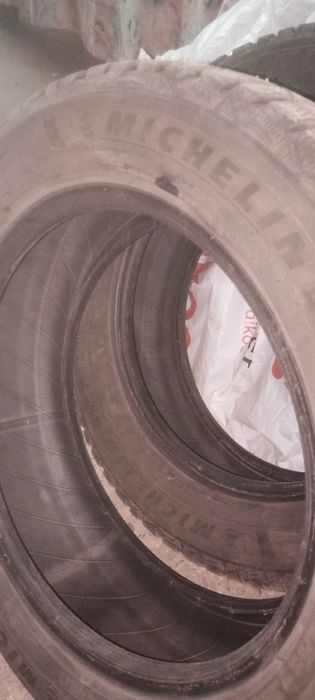 Продам шины зимние шипованые Mishlen