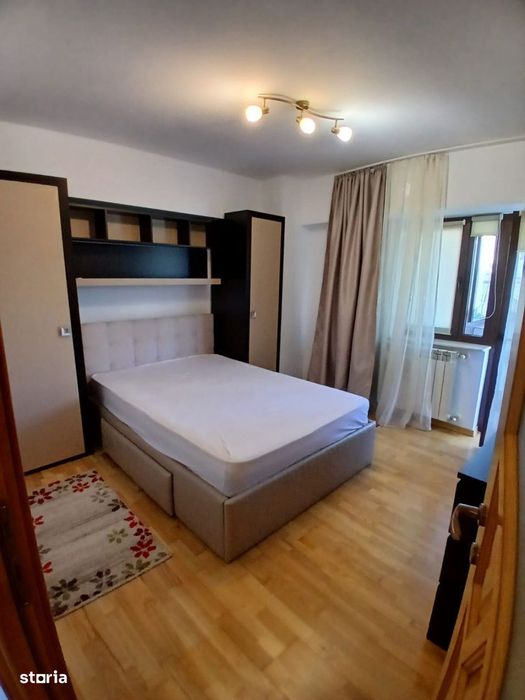 2 camere, Ultracentral