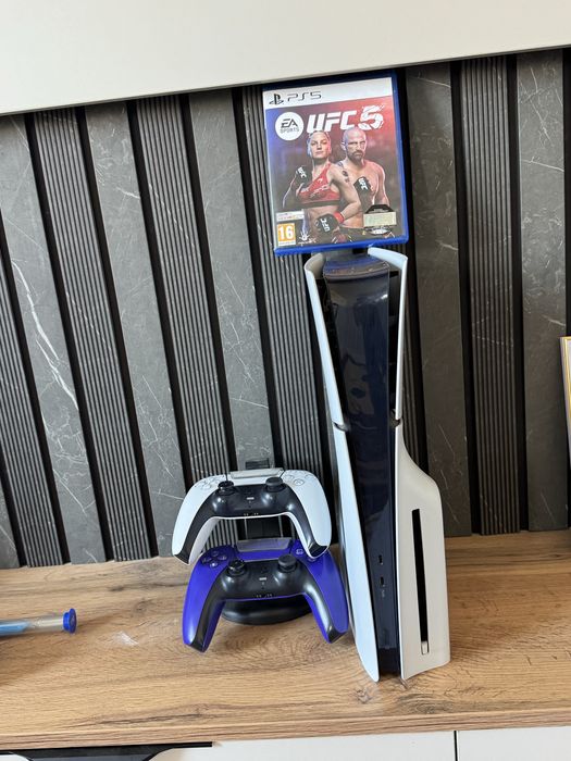 PlayStation 5 (PS5) slim