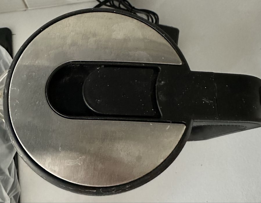 Чайник. 1,7 л. Серебряное дно.