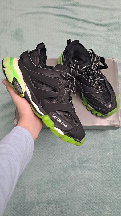 Balenciaga track glow in the dark adidasi designer