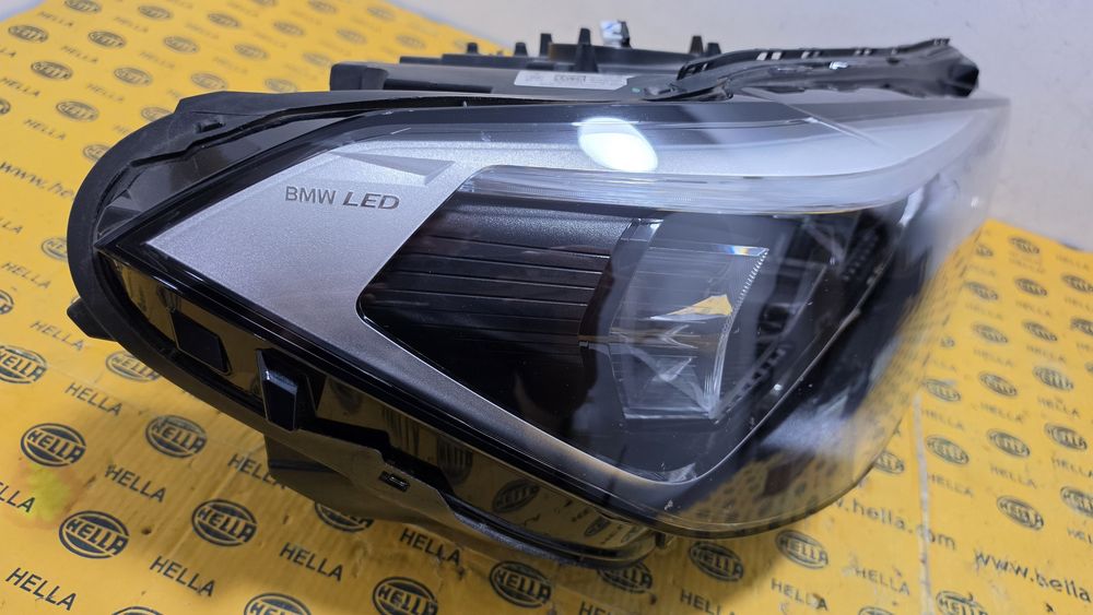 Far dreapta full led BMW X1 F48 facelift lci avariat spart 5A01178Far dreapta full led BMW X1 F48 facelift lci avariat spart 5A01178