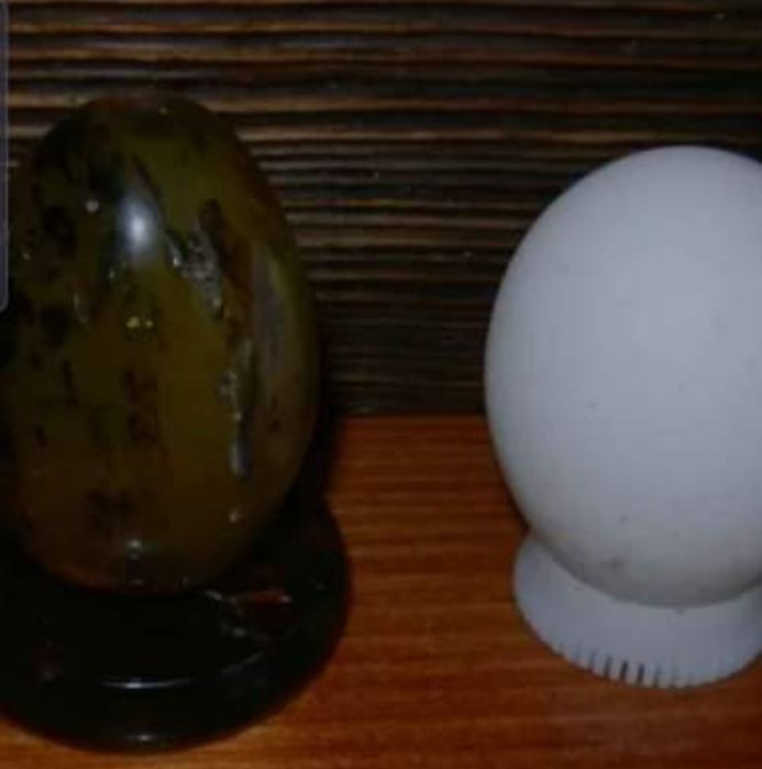 Старинно яйце от Балтийски кехлибар