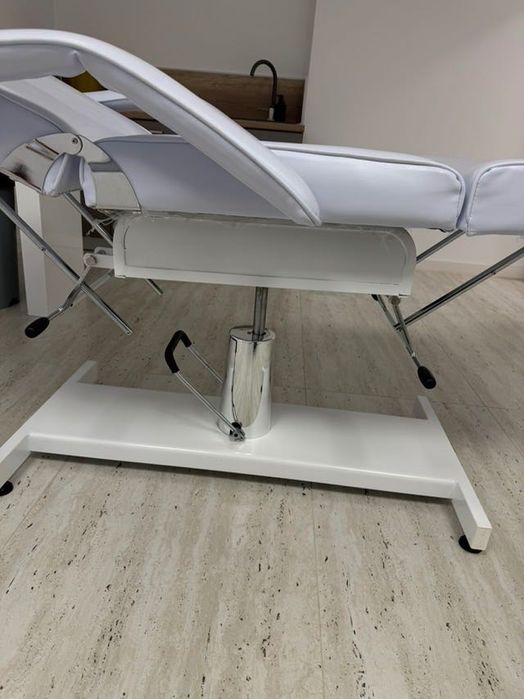 Козметична кушетка Чисто нова