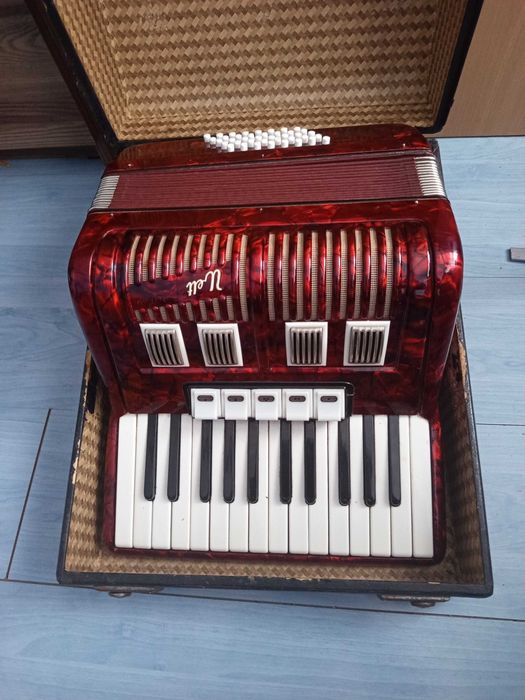 Акордеон 40 баса