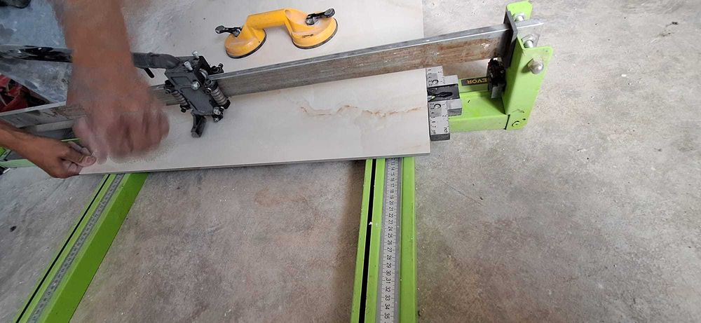 Masina profesionala taiat gresie faianta 120cm ghidare laser Noua 2025