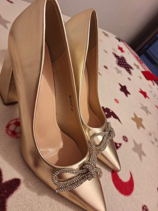 Pantofi stiletto cu toc gros