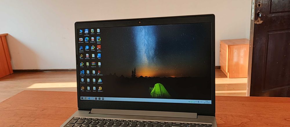 Lenovo core i5 8 GB/ 512GB SSD