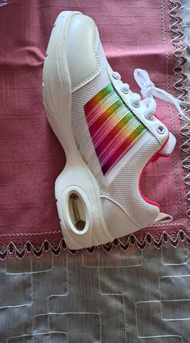 Спортни маратонки