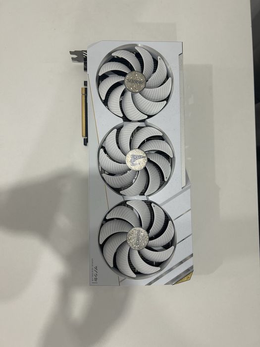 Gigabyte AORUS GeForce RTX 4080 SUPER XTREME ICE 16G