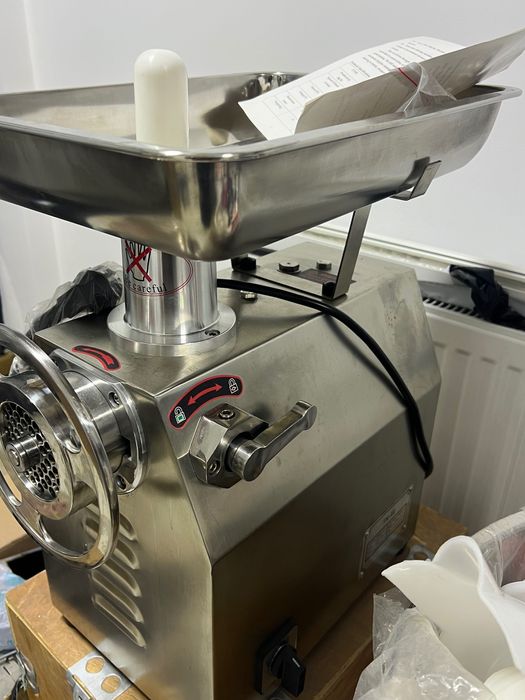 Mașina tocat profesională