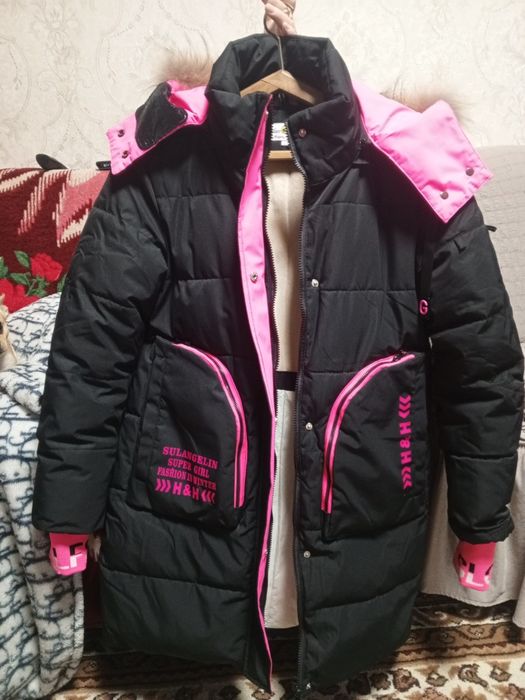 Продам куртку для девочки