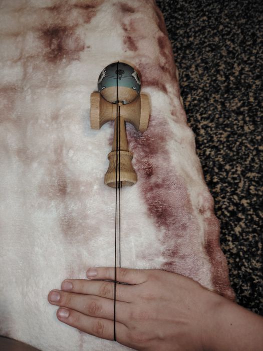 Kendama cu Tama scarse și Ken Miguel