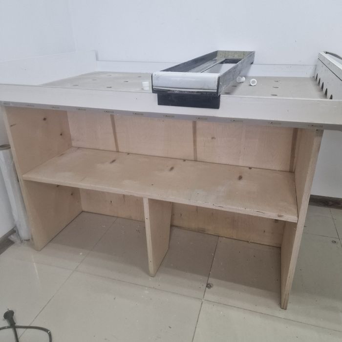 Продам стол для фрезера