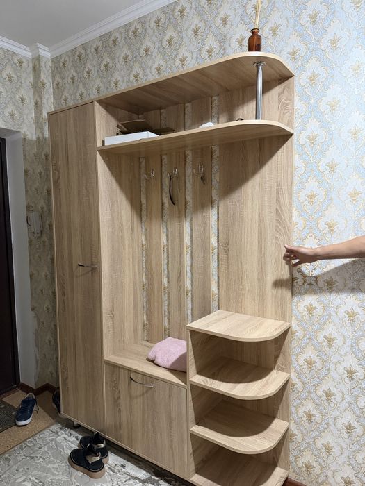 Продаеться мебель для прихожей